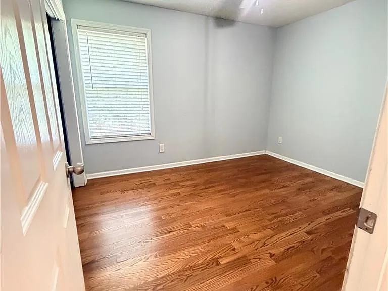 153 Greystone Cir — Photo 17
