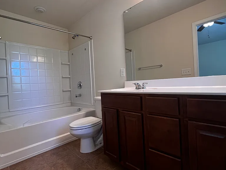 157 Leyton Loop #E — Photo 4