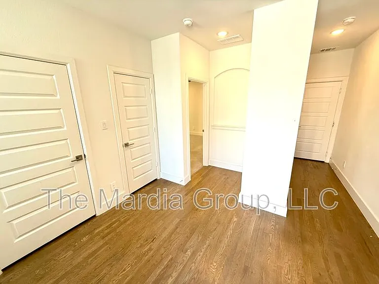 4916 Broadway Dr — Photo 18