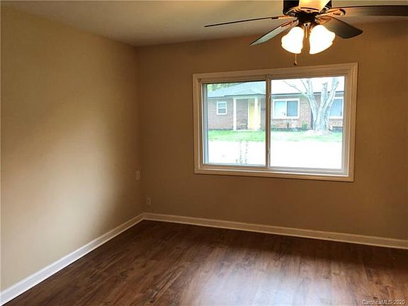 2nd image of 208 Westview Dr #A