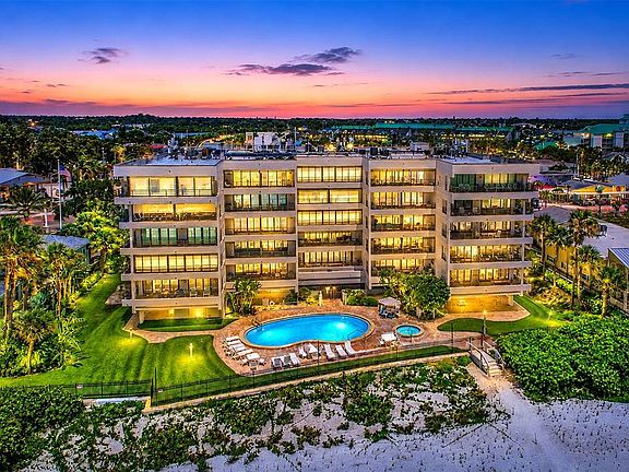 2nd image of 420 Gulf Blvd APT 202