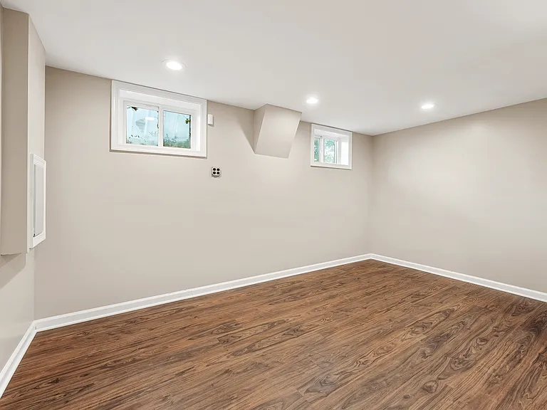 6711 Doane Ave — Photo 24