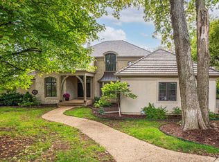 204 Fall Creek Rd, Lawrence, KS 66049