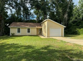 214 Brookside Ln, Ozark, AL 36360