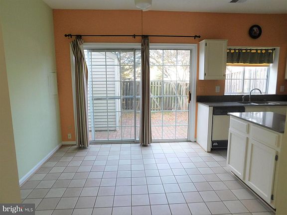 5th image of 3007 McMaster Ct