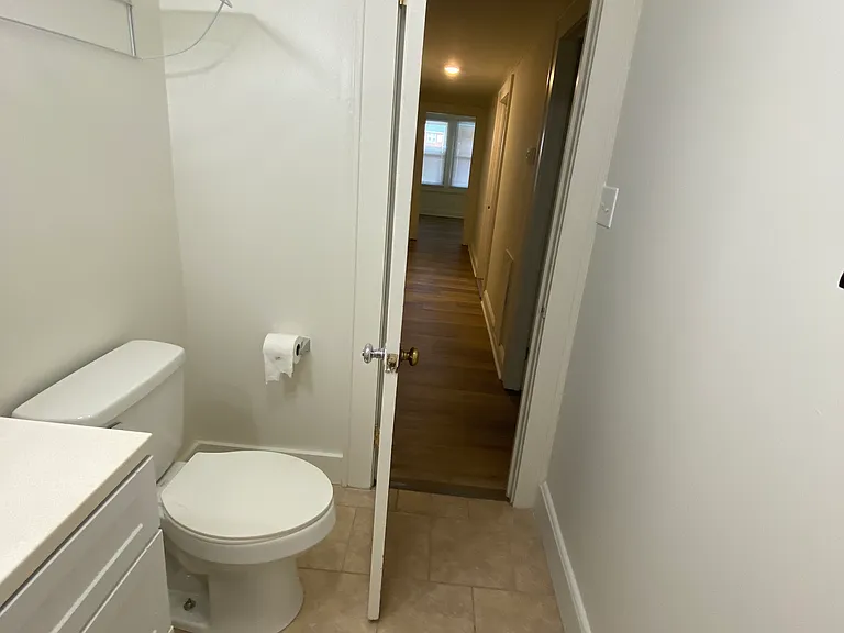 517 Grove St #B — Photo 7