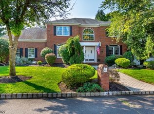 104 Saint Johns Pl, Lower, NJ 07080