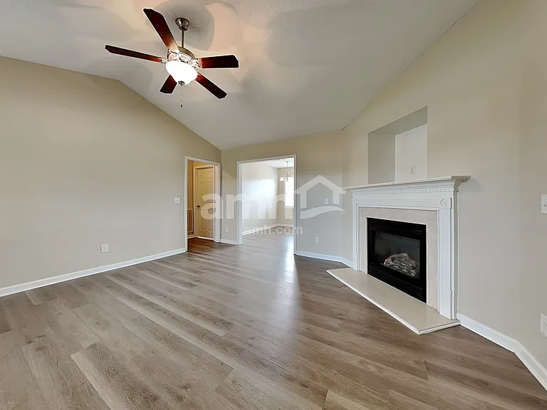 96 Imperial Dr — Photo 7