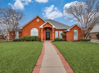 5300 Independence Ave, Arlington, TX 76017