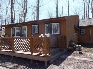 390 W Lake St, Beulah, MI 49617