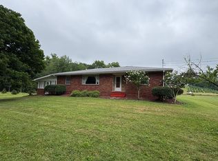 262 Viscose Rd, Parkersburg, WV 26101