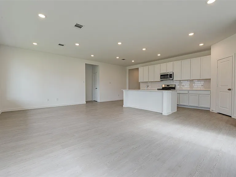 400 Robin St — Photo 20