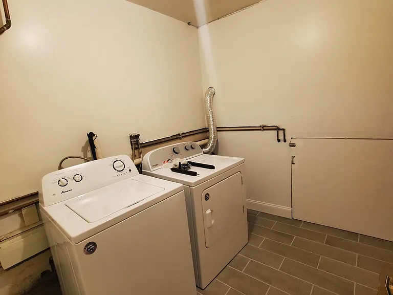 61 Oxford Rd #2 — Photo 24