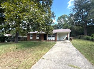 710 Greenbrier Dr, Columbus, GA 31907