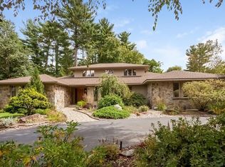 85 Tennyson Dr, Longmeadow, MA 01106