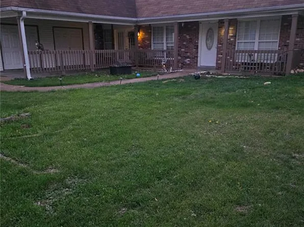 2533 Belmont Dr, High Ridge, MO 63049