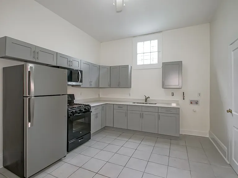 2205 Saint Philip St — Photo 6