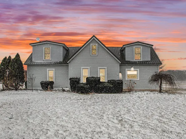 55822 Tulip Rd, New Carlisle, IN 46552