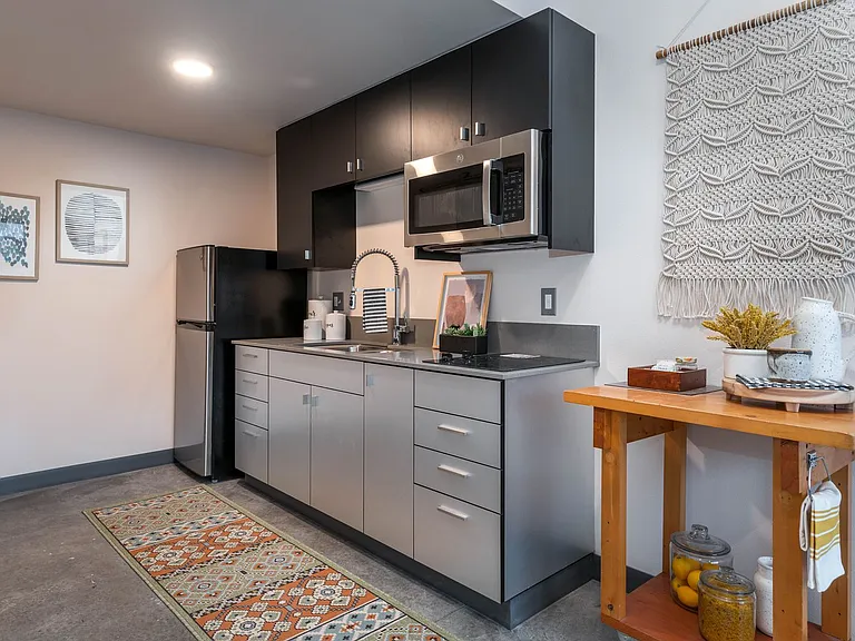 Dean River Apartments — Photo 5
