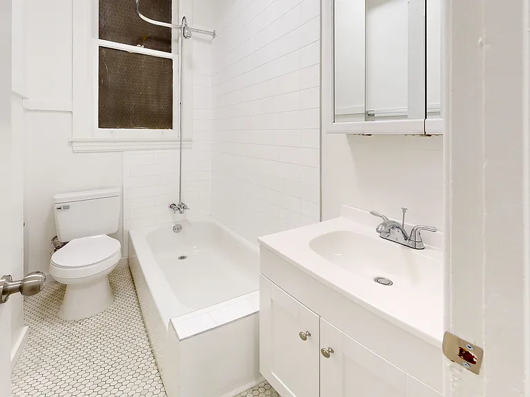 507 Taylor St #106 — Photo 7