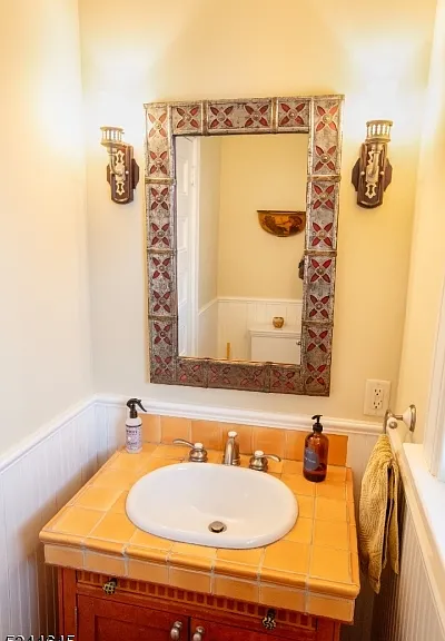 110 Montclair Ave — Photo 20