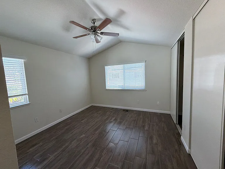 1100 Twinbridge Ct — Photo 9