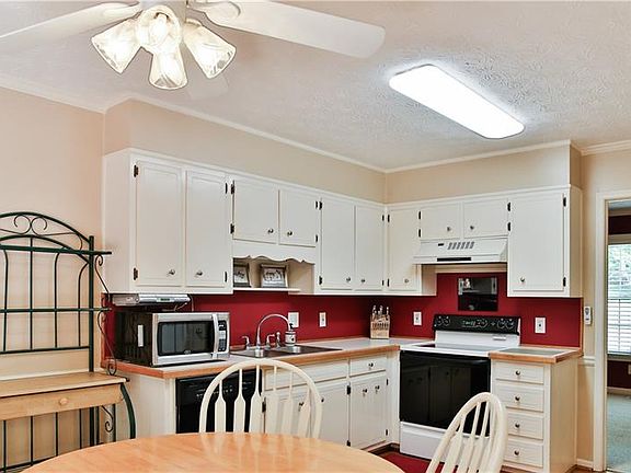 5th image of 4509 Pine Hill Ter NE