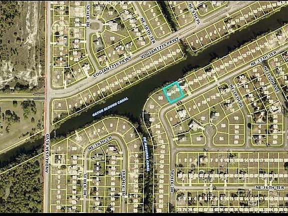 5th image of 921 NE 37th Ter