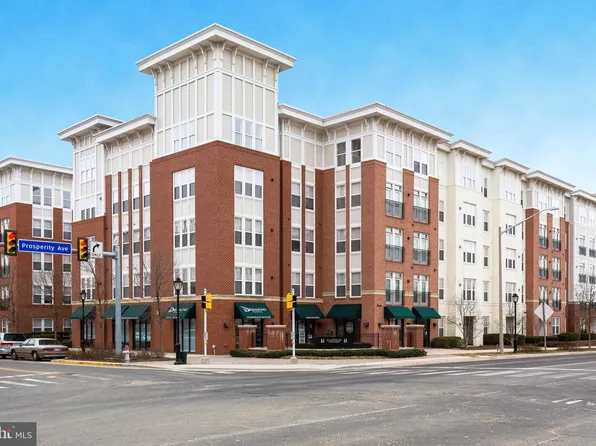 2665 Prosperity Ave APT 220, Fairfax, VA 22031