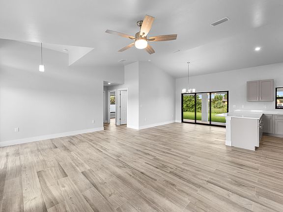 2nd image of 6151 Hershey Ave