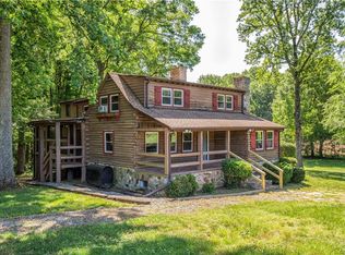 13201 Dykeland Rd, Amelia Court House, VA 23002
