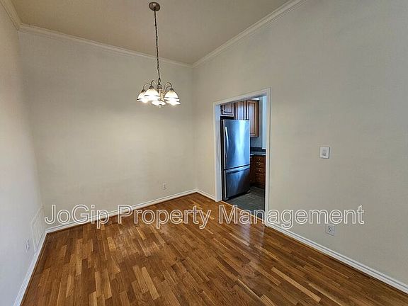 4th image of 4106 Newton Ave APT 102