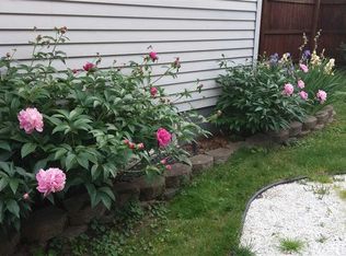 4 Brandon Ct, Latham, NY 12110