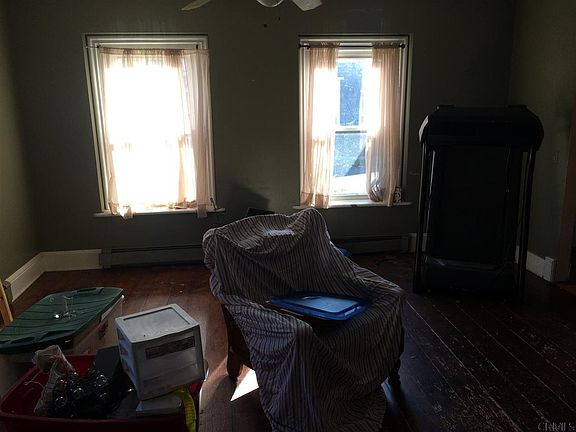 5th image of 25 Academy St