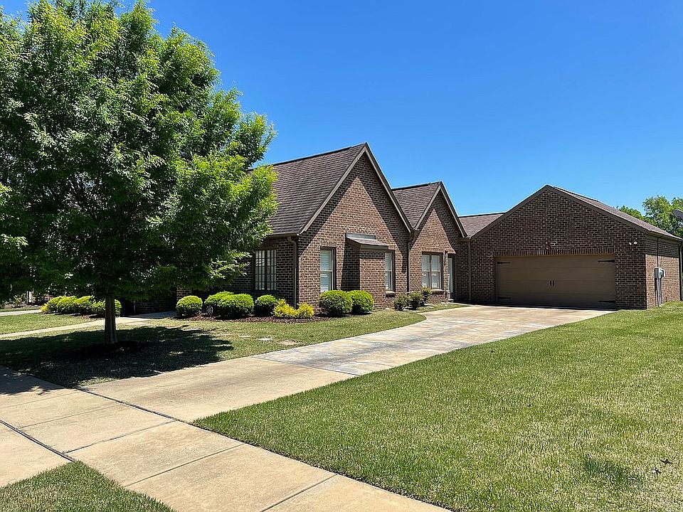 2nd image of 1661 Chace Dr