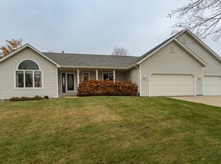 819 Scenario Ln SW, Rochester, MN 55902