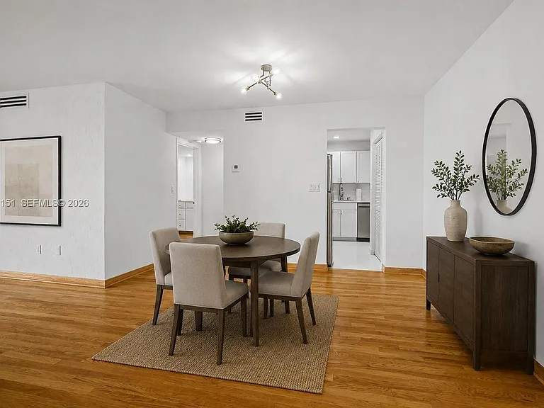 1205 Mariposa Ave #415 — Photo 1