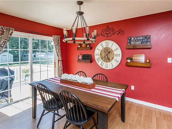 4th image of 23009 Pheasant Ct