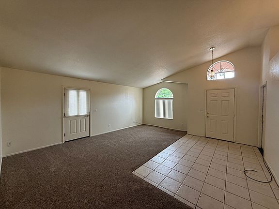 2nd image of 3932 Lindsey Ave