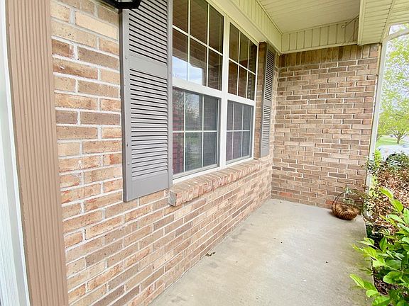 2nd image of 617 Oldham Ave
