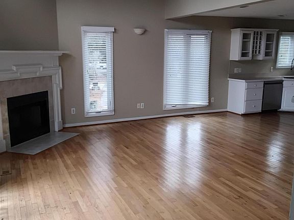 4th image of 202 Lagoon Ct