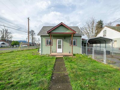 1196 S 7th St, Lebanon, OR, 97355