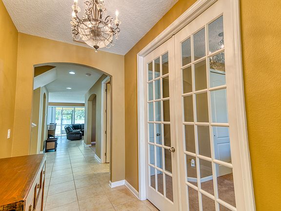 2nd image of 186 S Field Crest Dr
