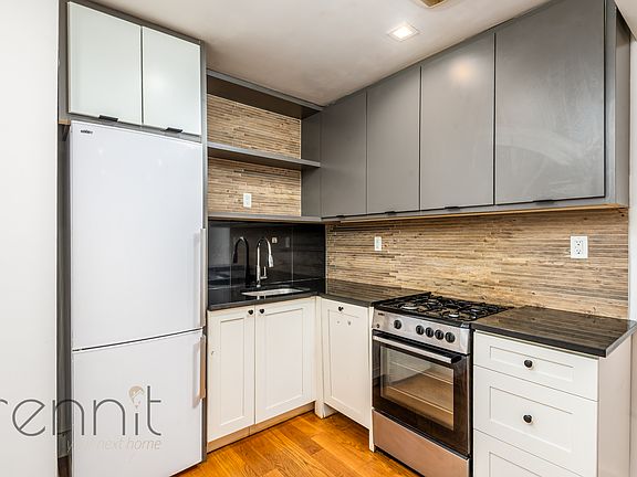4th image of 43 Duffield St APT 3