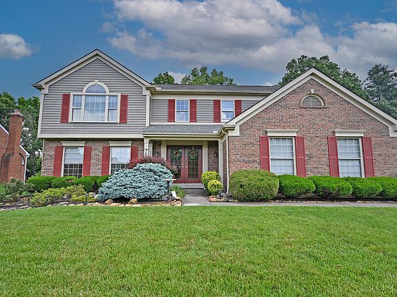3rd image of 7664 Hampton Place Ln