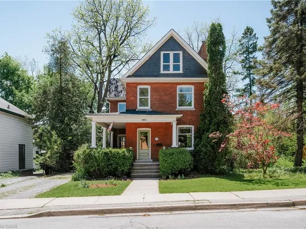 138 Park St W, Hamilton, ON L9H 1X7