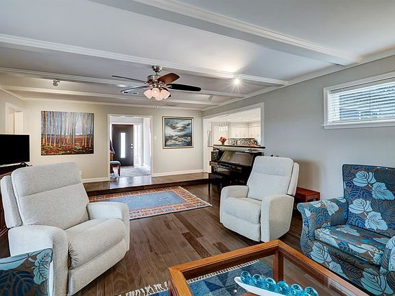 5th image of 2414 Briarbrook Dr