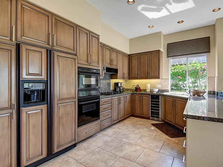 430 White Horse Trl — Photo 9