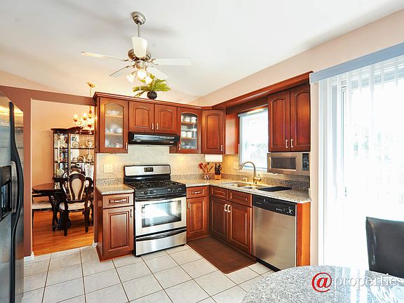 Kitchen / Breakfast Room