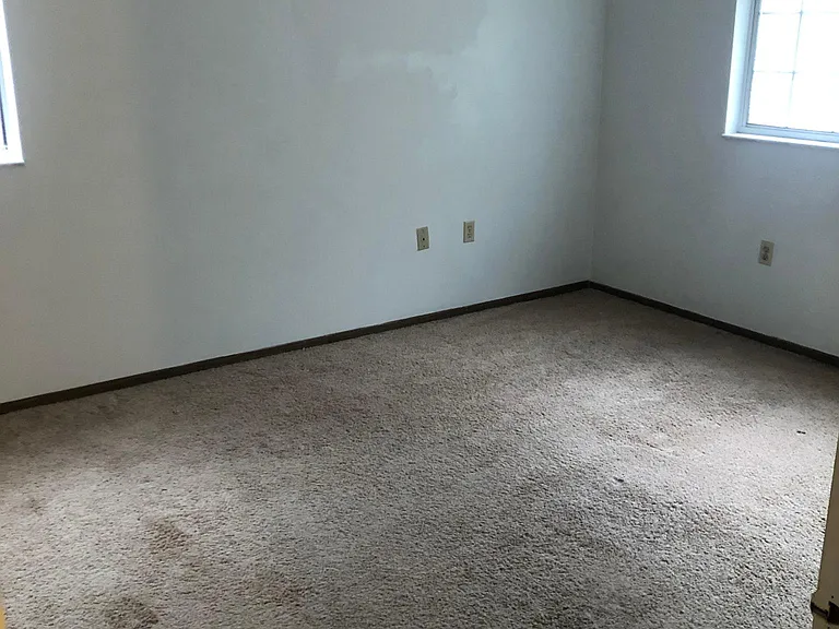 3 Stratford Dr #102 — Photo 4